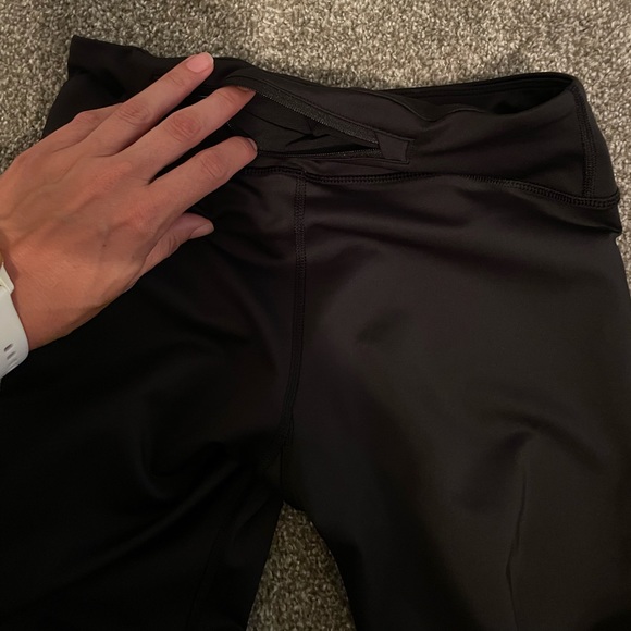 ✔️Like New Nike Dri-Fit Leggings - Picture 3 of 5